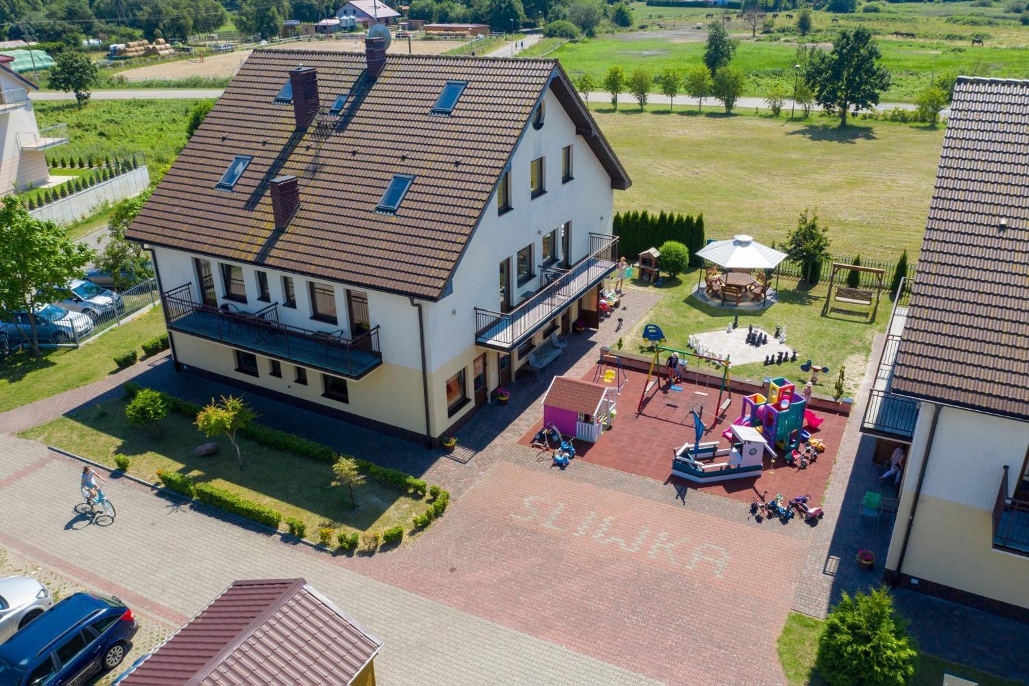 Pokoje Goscinne Sliwka Mrzezyno Exterior photo